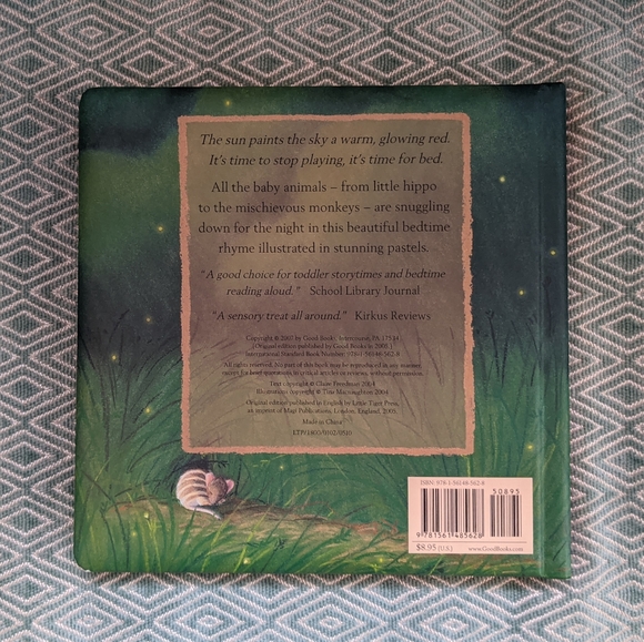 Snuggle Up & Love is a Handful of Honey Board Book - Picture 6 of 12